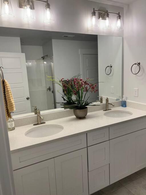 Vila Brand New 3-Beds Stylish Entire House At Lehi Exteriér fotografie