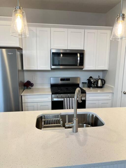 Vila Brand New 3-Beds Stylish Entire House At Lehi Exteriér fotografie