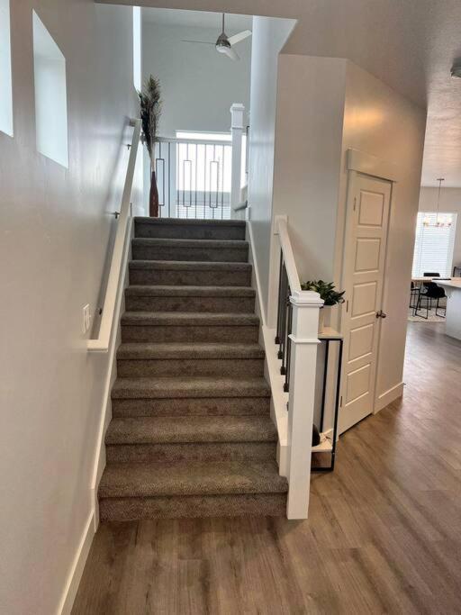 Vila Brand New 3-Beds Stylish Entire House At Lehi Exteriér fotografie