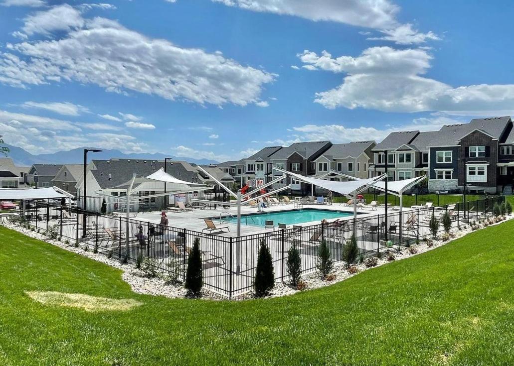 Vila Brand New 3-Beds Stylish Entire House At Lehi Exteriér fotografie